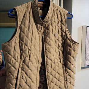 Ariat vest